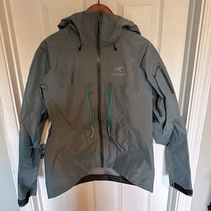 Light blue/Grey Arc’Teryx Gortex Jacket (M)